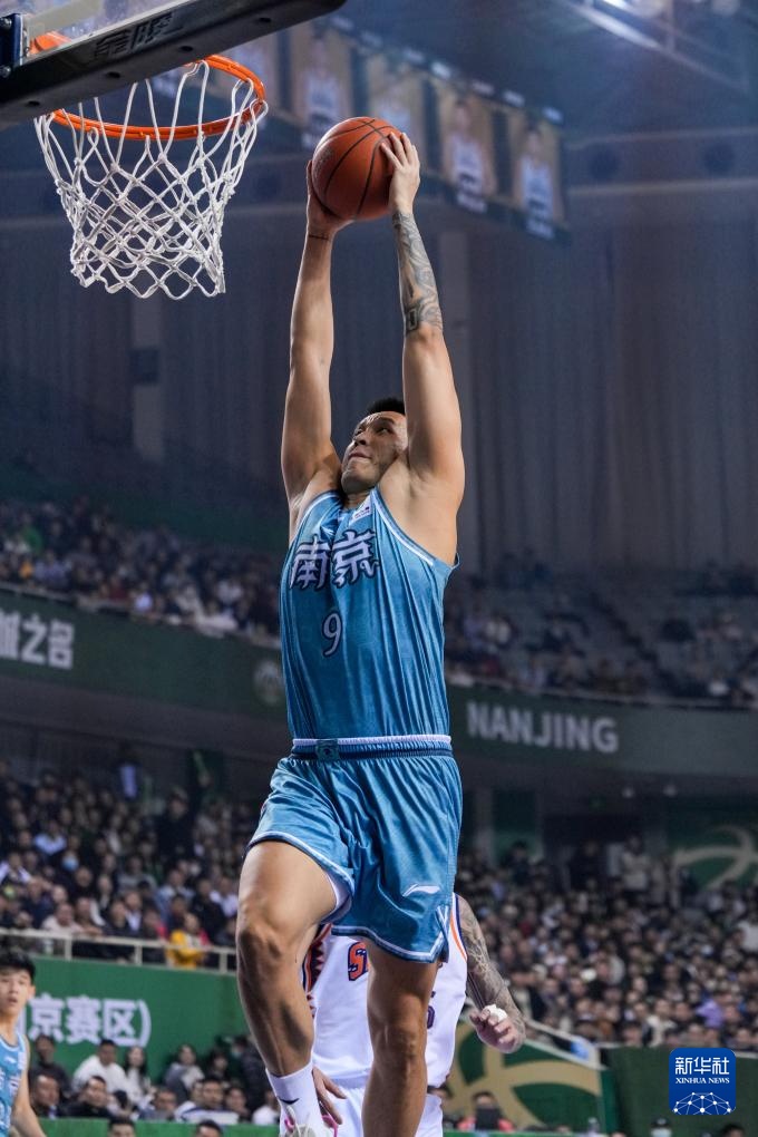 NBA新秀观察：状元秀首场表现,（状元首秀解读：NBA新秀首战亮点）