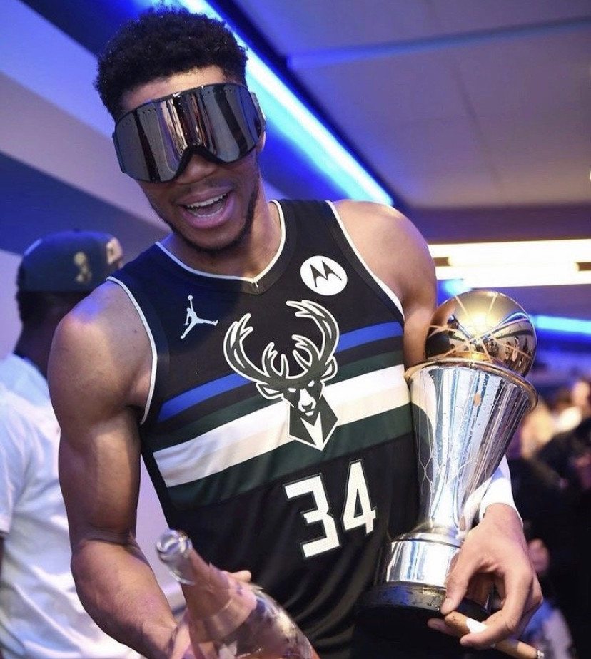 Shams：预计特雷·杨本月晚些时候复出，老鹰仍相信他（Shams：特雷·杨预计本月晚些时候回归，老鹰对他信心不减）