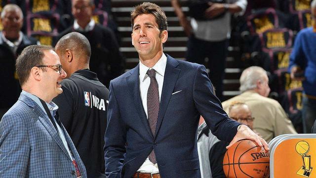 图赫尔：贝林厄姆以10号位身份回归，福登会是中路球员（图赫尔：贝林厄姆将回到10号位，福登将踢中路）