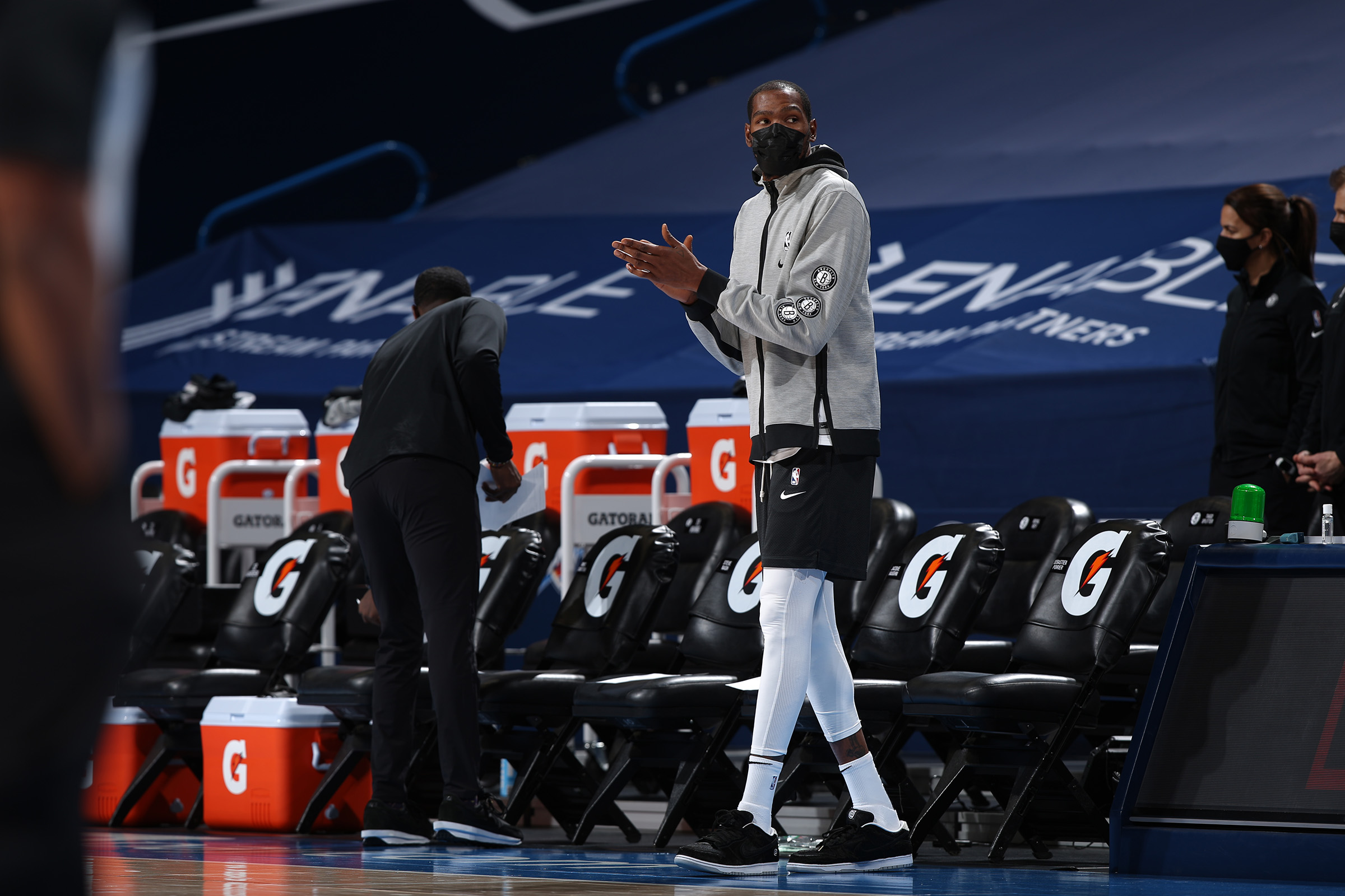 中国球员留洋要分几步走？看看日本足球的“参考答案”（中国球员留洋路线图：日本足球的可借鉴方案）